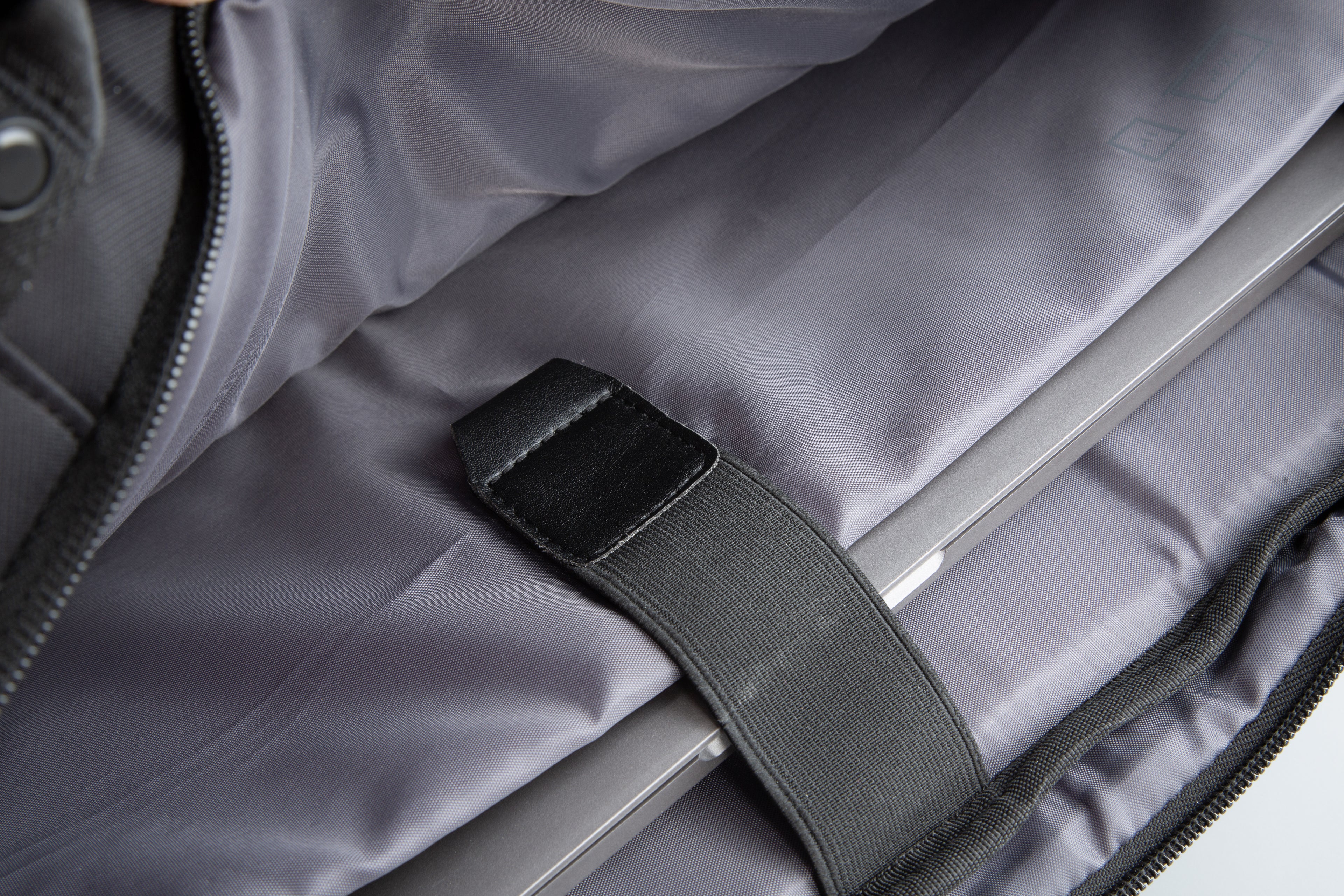 Kingsons Urban Business Commuter Backpack (23L)