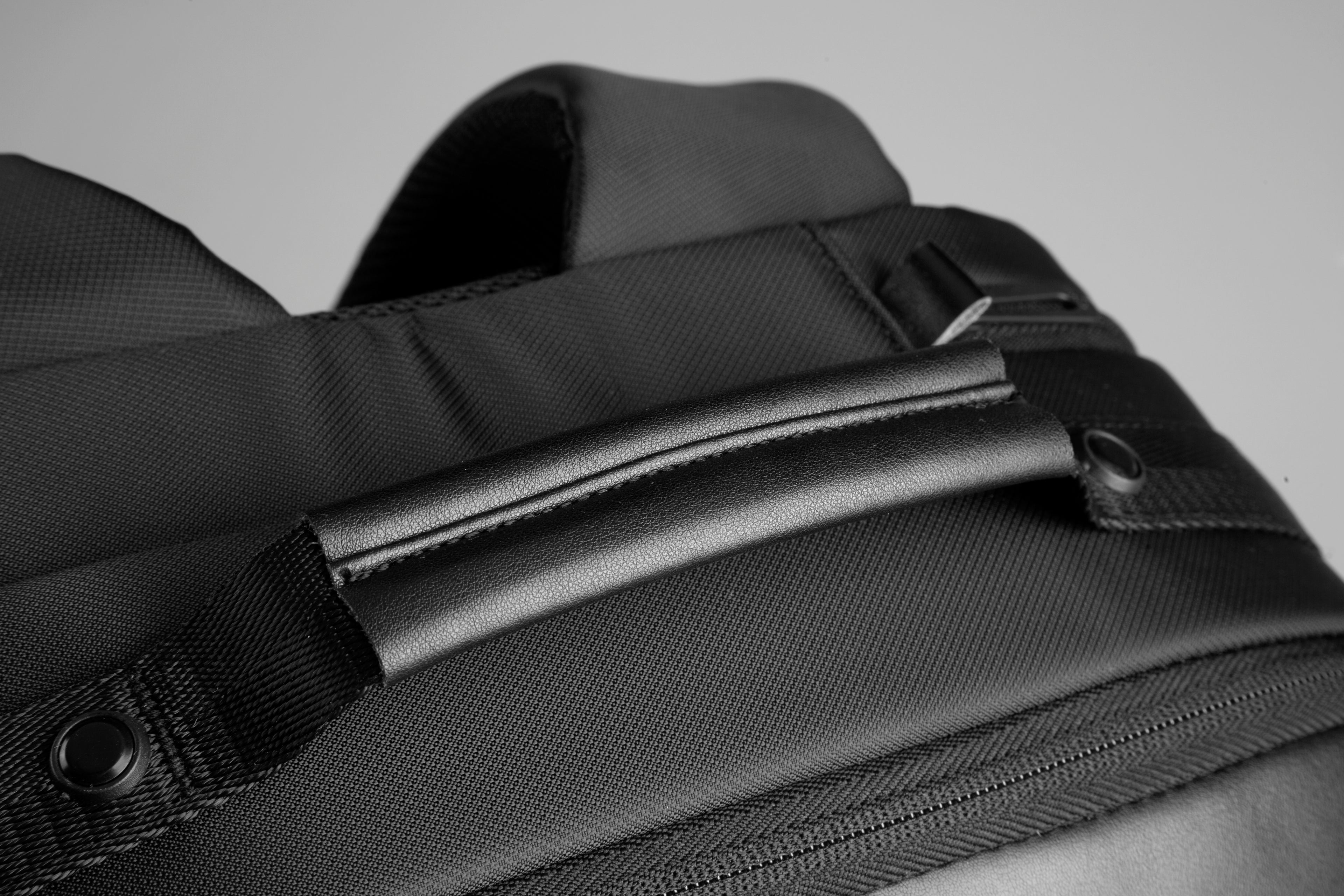 Kingsons Urban Business Commuter Backpack (23L)